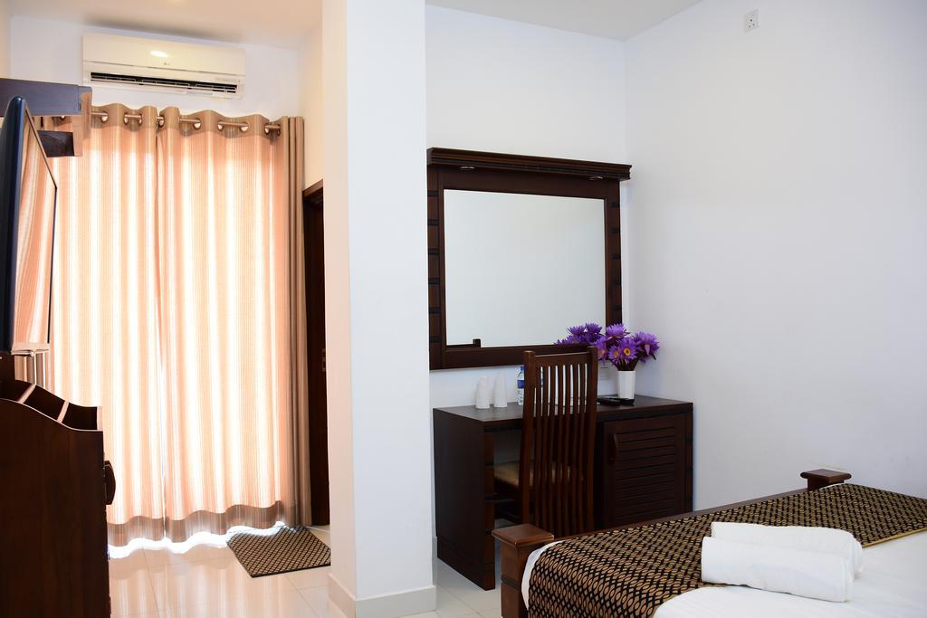 Hotel Bamiyan Kandy Buitenkant foto